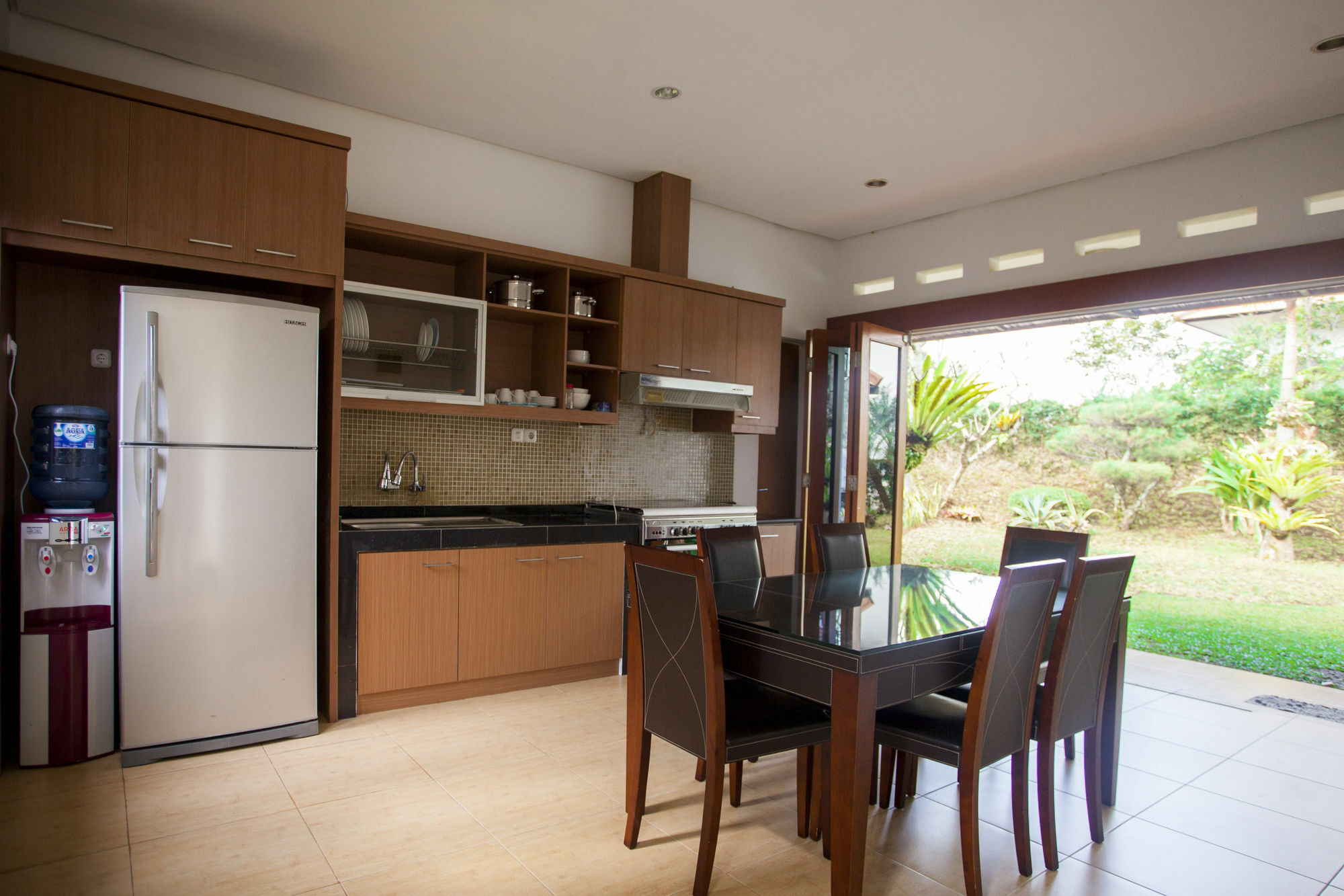 Kencana Villa Dago Bandung Exterior photo